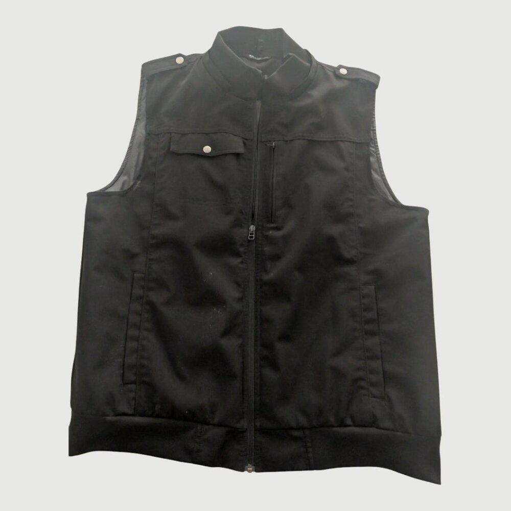 Baubaux Travel Vest Barely worn! Earplugs never used.